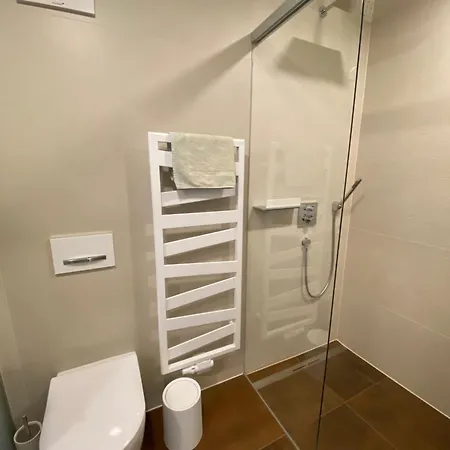 Seeblick 219 公寓 *